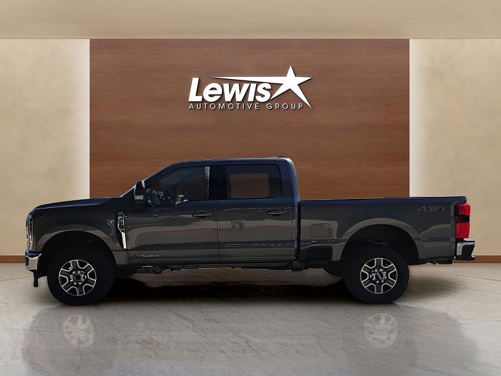 New 2026 Ford F-250SD Lariat Truck Crew Cab