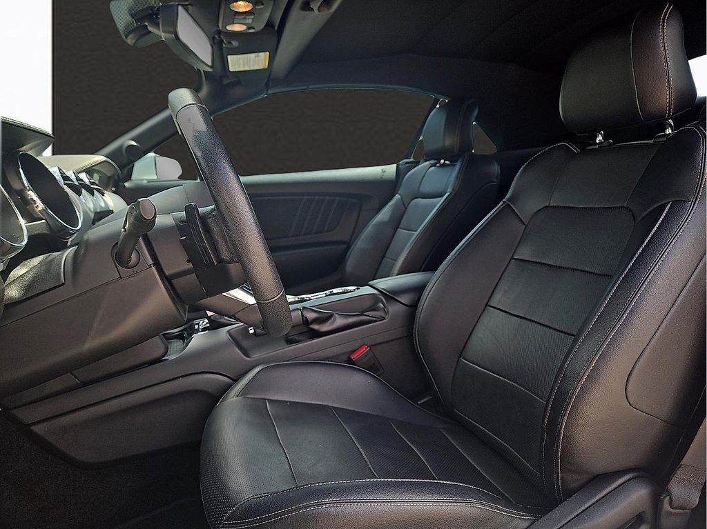 2016 Ford Mustang GT Premium - Photo 12