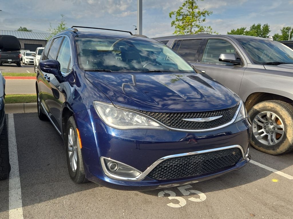 Used 2018 Chrysler Pacifica Touring L Van