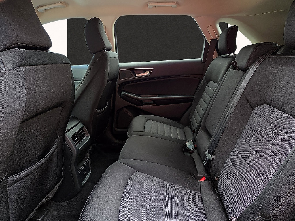 2023 Ford Edge SE - Photo 9