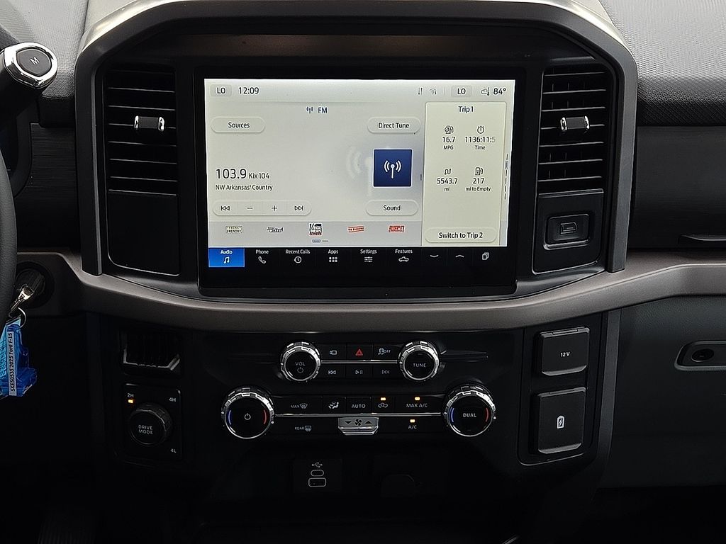 2025 Ford F-150 XLT - Photo 11