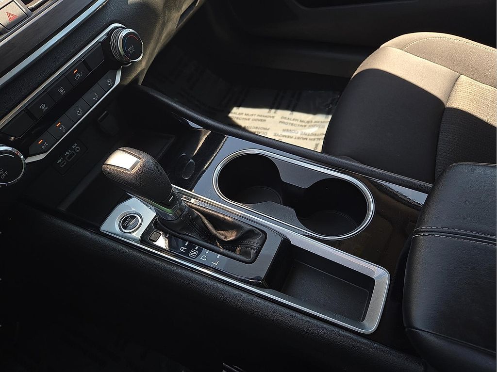 2024 Nissan Altima SV - Photo 20