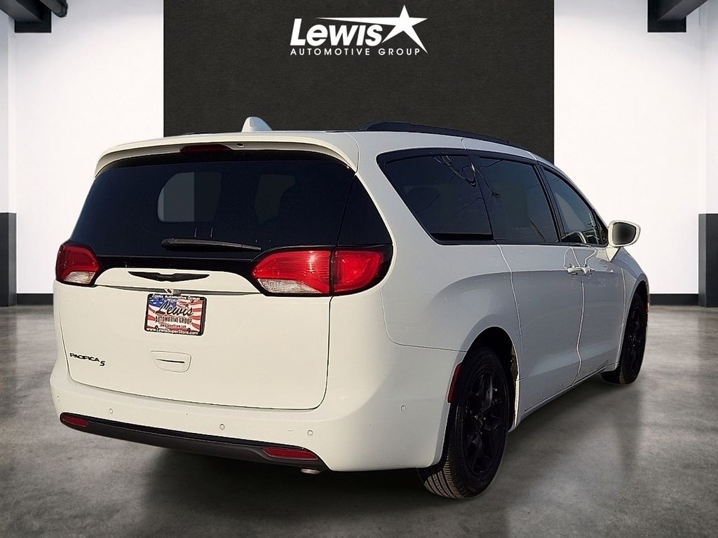 2019 Chrysler Pacifica Touring L Plus - Photo 4