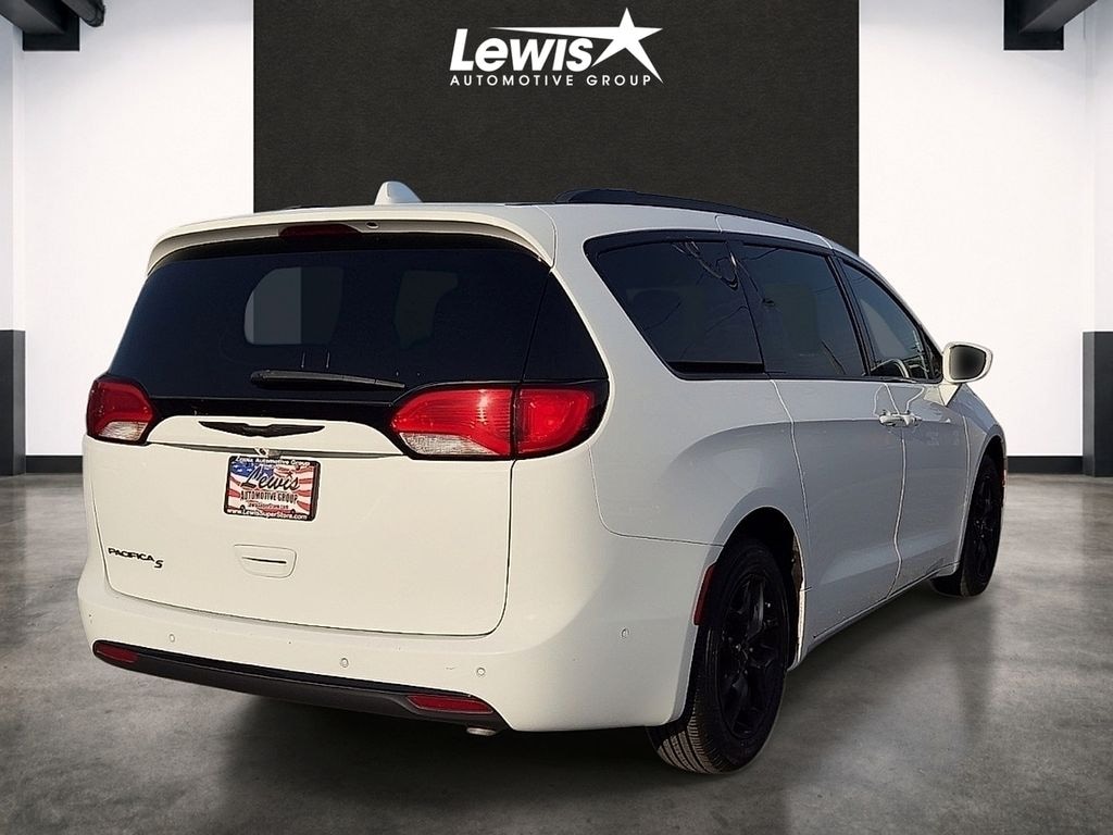 Used 2019 Chrysler Pacifica Touring L Plus Van Passenger Van