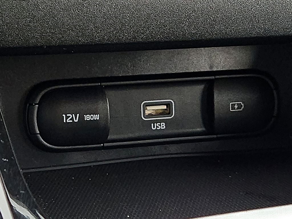 2024 Kia Forte GT-Line - Photo 15