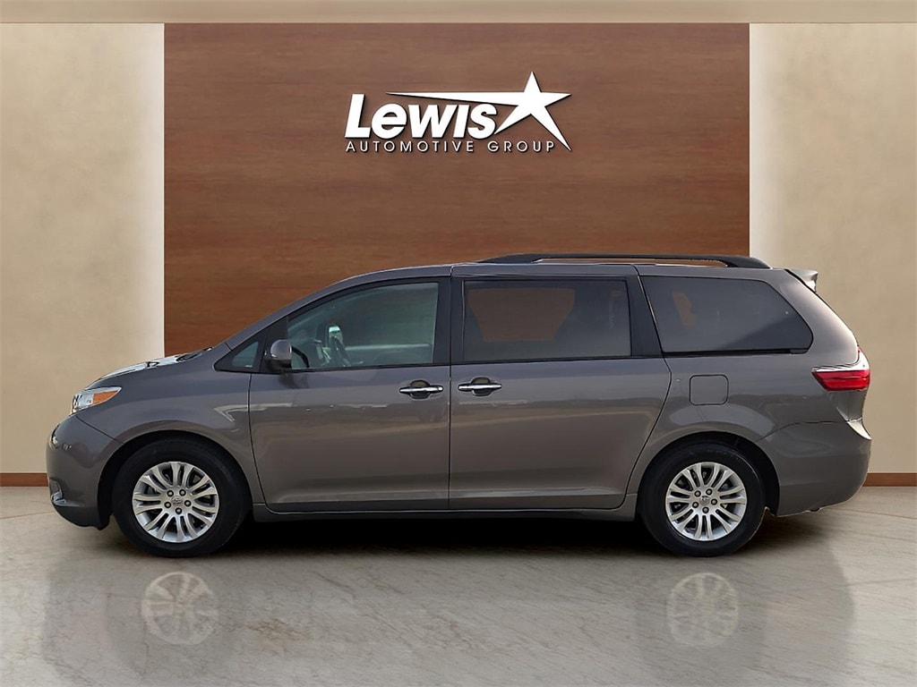 Used 2016 Toyota Sienna L Van
