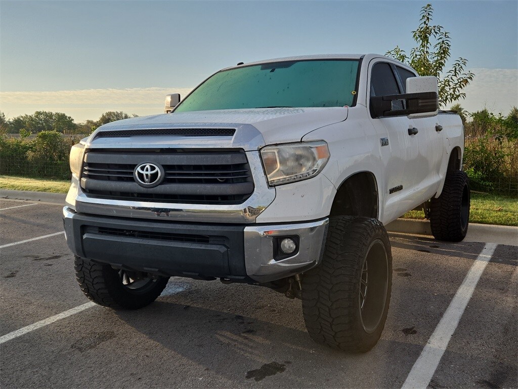 2015 Toyota Tundra SR5 Grade photo 2