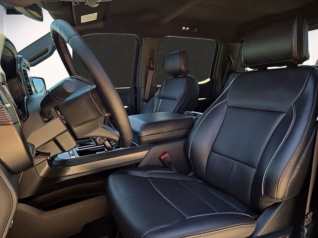 2025 Ford F-150 Lariat - Photo 12