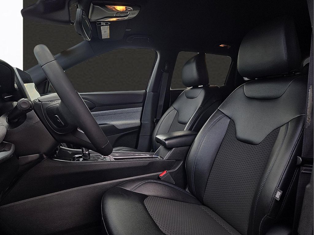2024 Jeep Compass Latitude - Photo 12