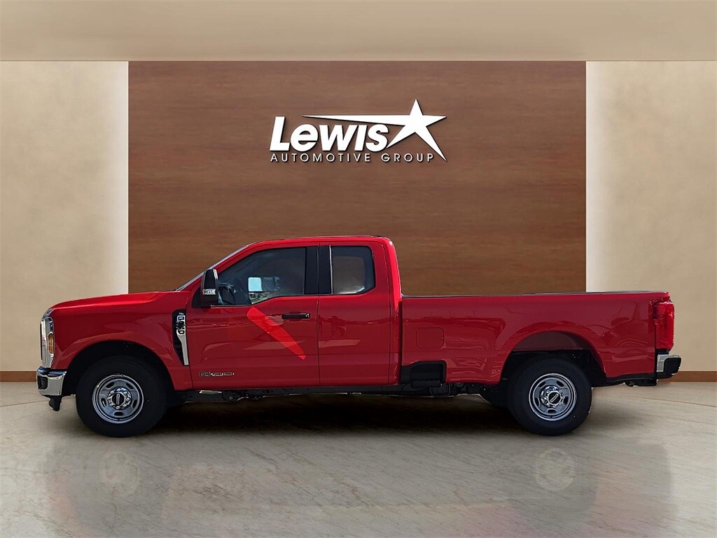 2025 Ford F-250 photo 3