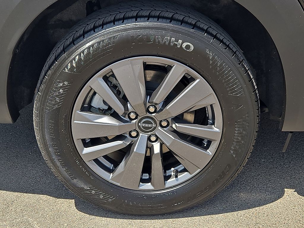2025 Nissan Pathfinder SV - Photo 7