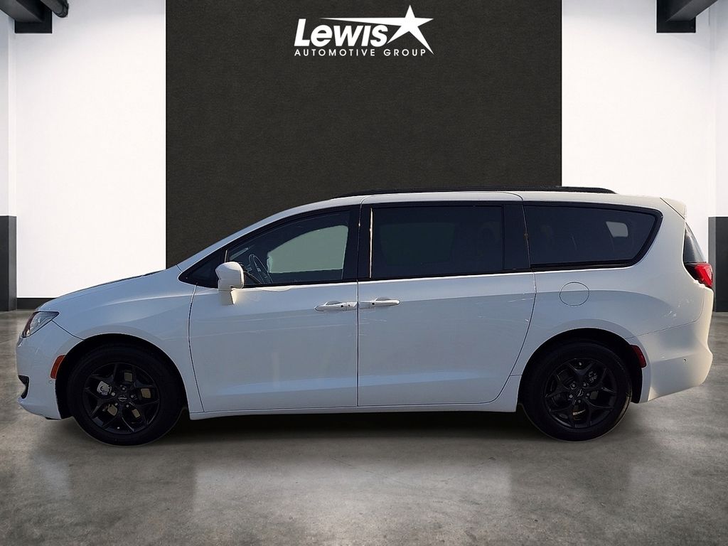 2019 Chrysler Pacifica Touring L Plus - Photo 2