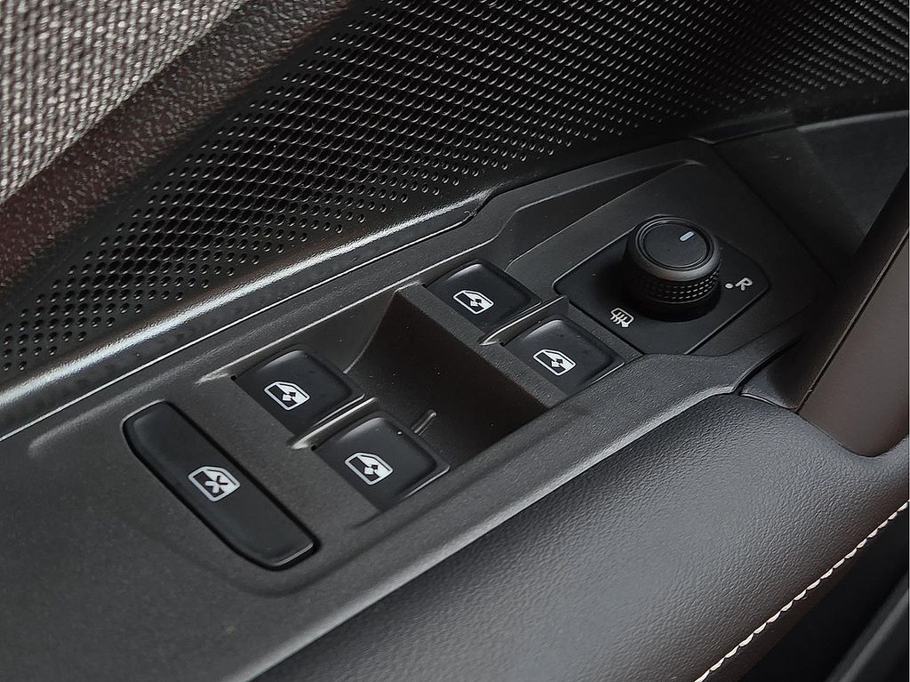 2025 Volkswagen Tiguan S - Photo 15