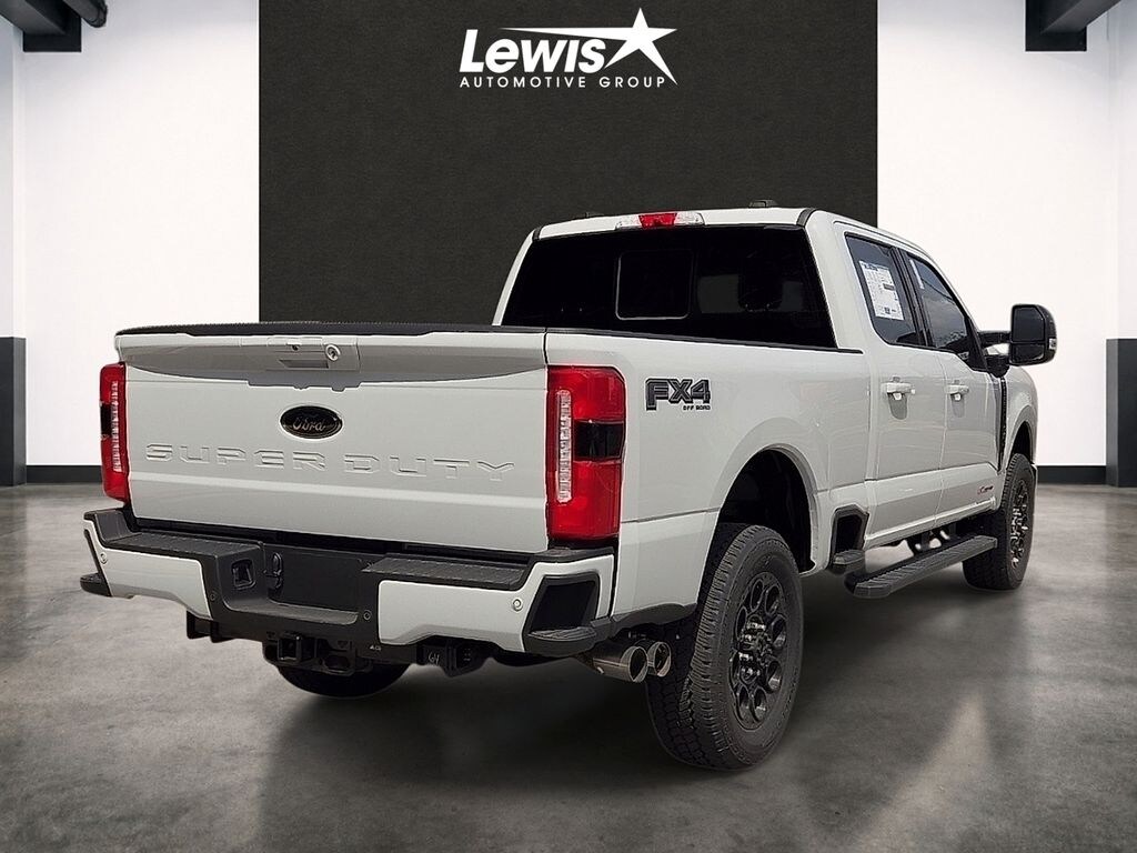 New 2026 Ford F-250SD Lariat Truck Crew Cab