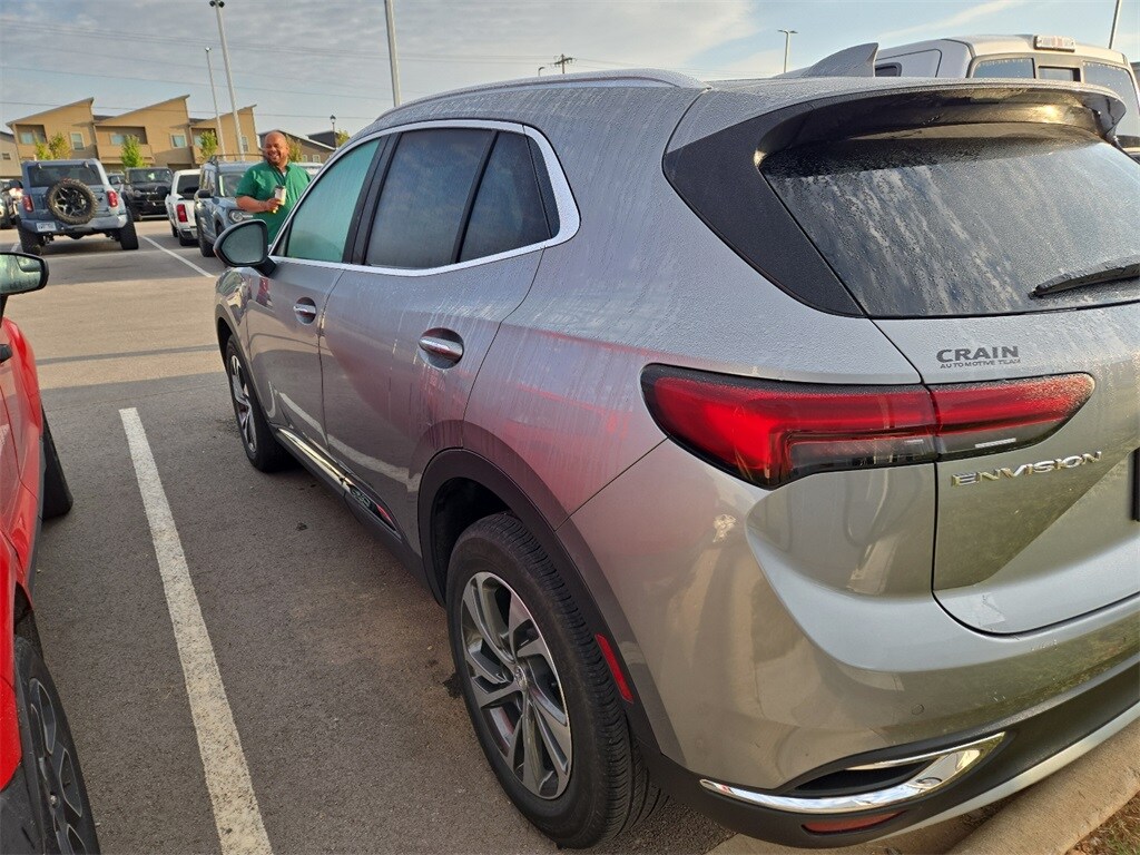 2023 Buick Envision Essence photo 3
