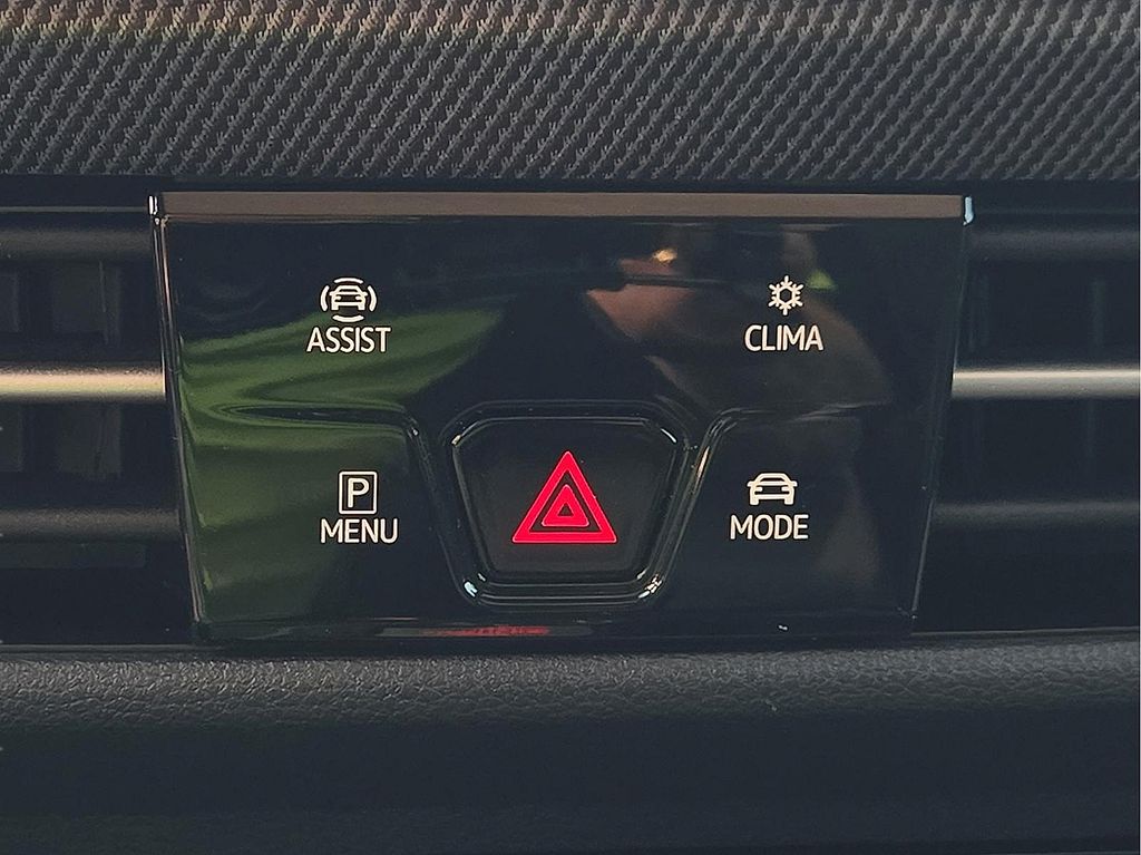2025 Volkswagen Golf GTI SE - Photo 15