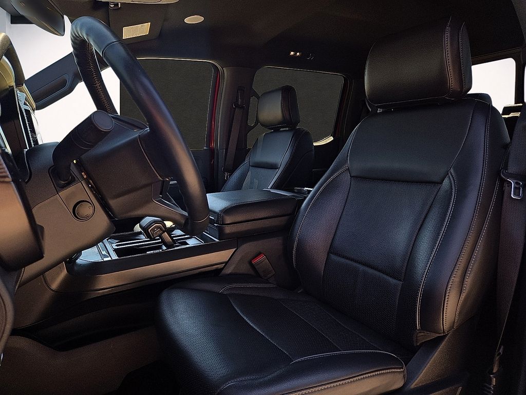 2024 Ford F-150 Lariat - Photo 12