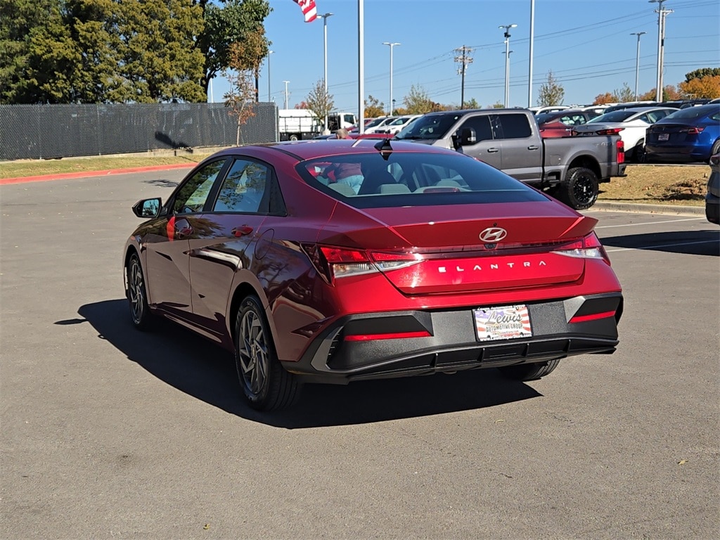 Used 2024 Hyundai Elantra SEL Sedan