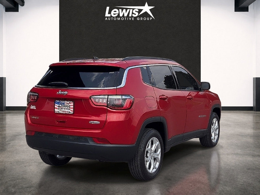 Used 2024 Jeep Compass Latitude SUV