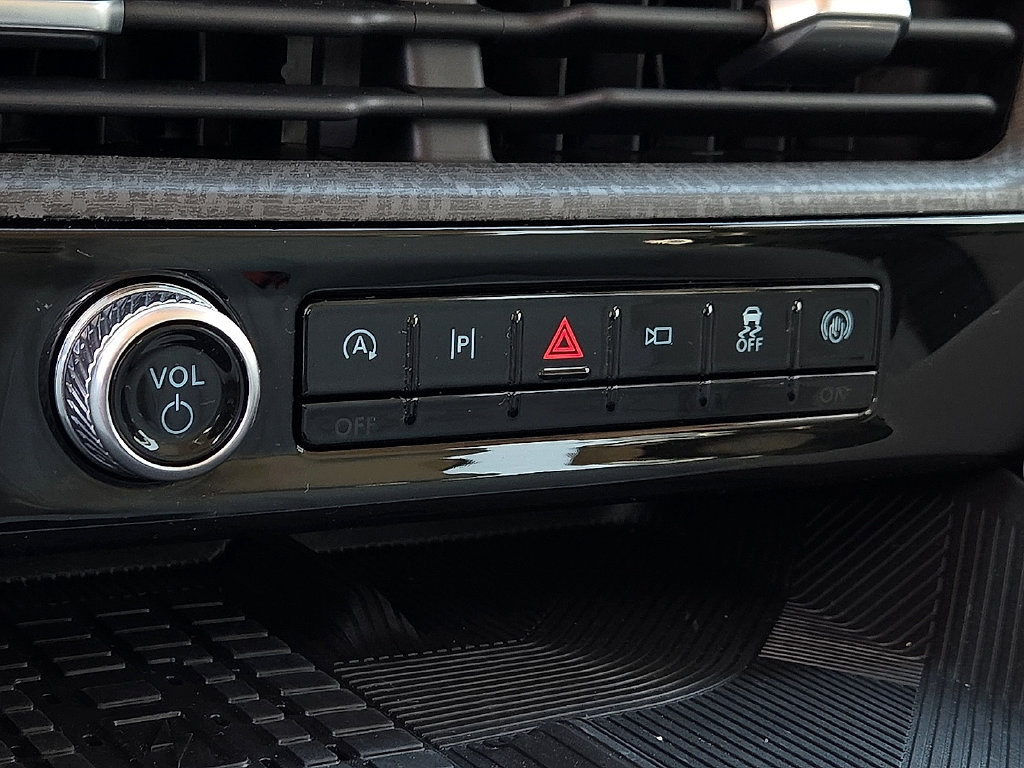 2025 Ford Explorer Platinum - Photo 16
