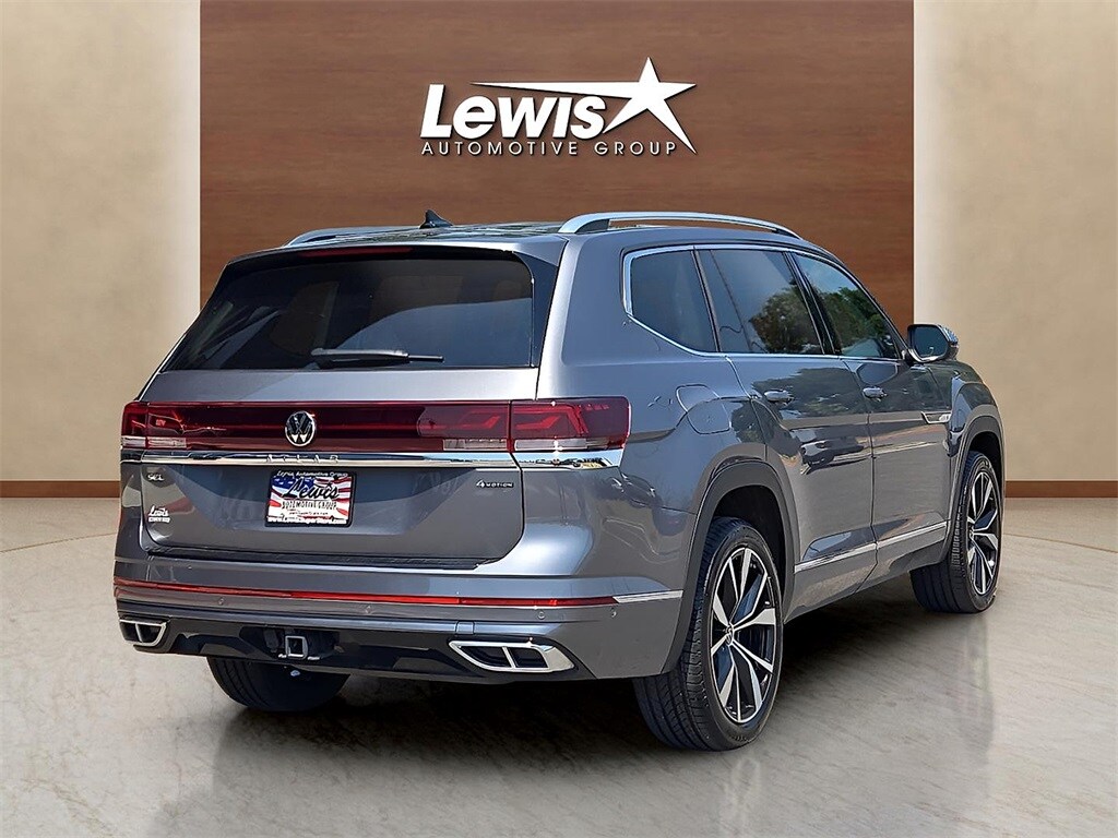 2024 Volkswagen Atlas SEL Premium R-Line photo 3