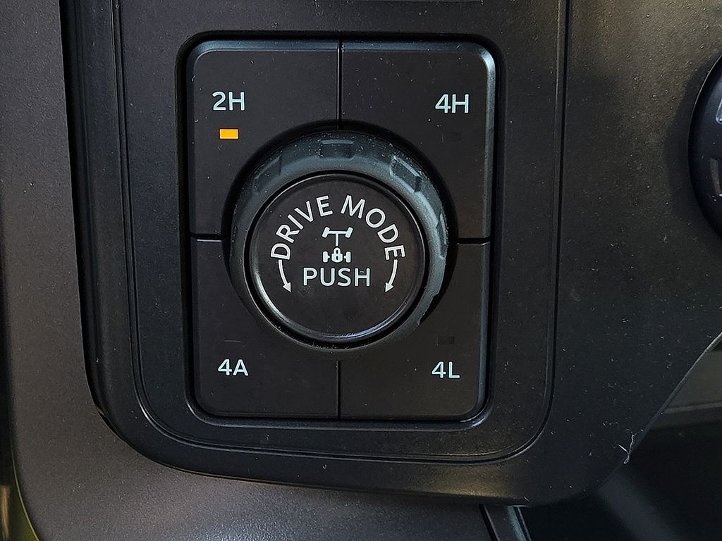 2025 Ford F-150 Lariat - Photo 17