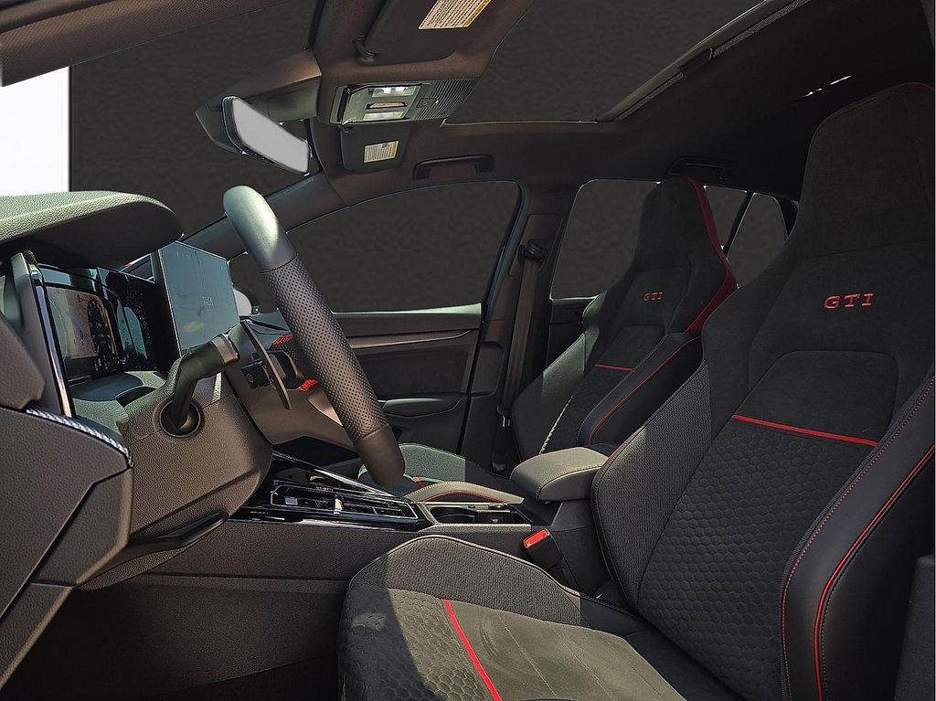 2025 Volkswagen Golf GTI SE - Photo 12