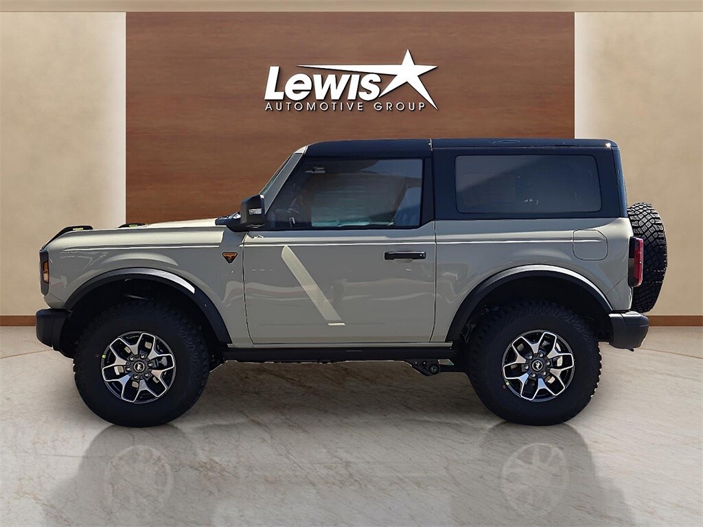 2025 Ford Bronco Badlands photo 3