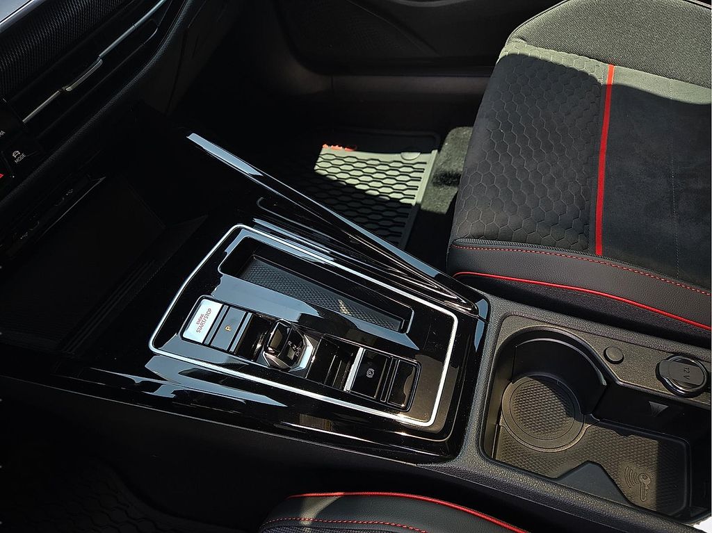 2025 Volkswagen Golf GTI SE - Photo 20
