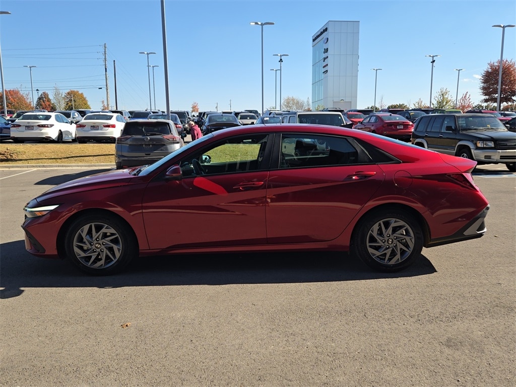 Used 2024 Hyundai Elantra SEL Sedan