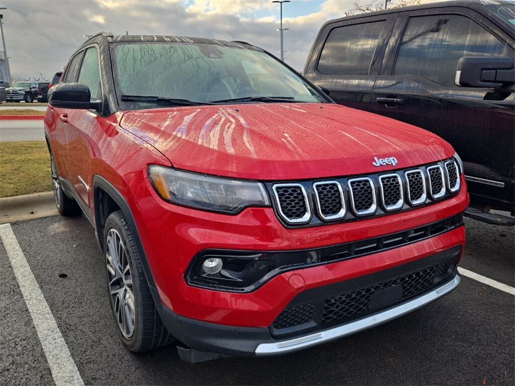 2023 Jeep Compass Limited photo 4