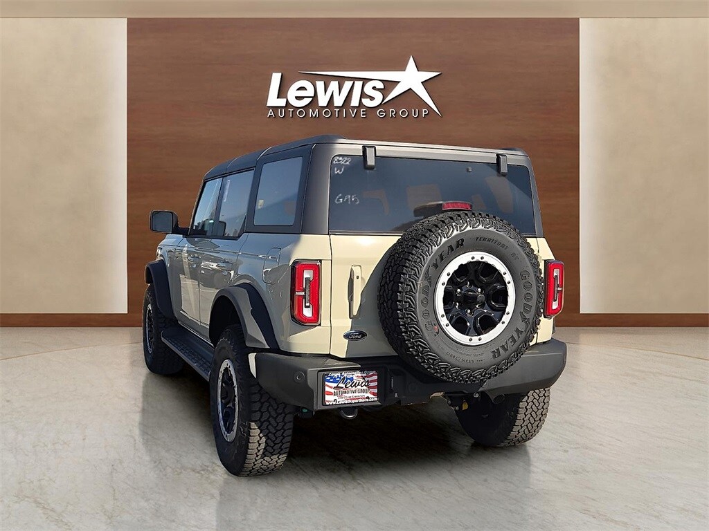 New 2025 Ford Bronco Outer Banks SUV