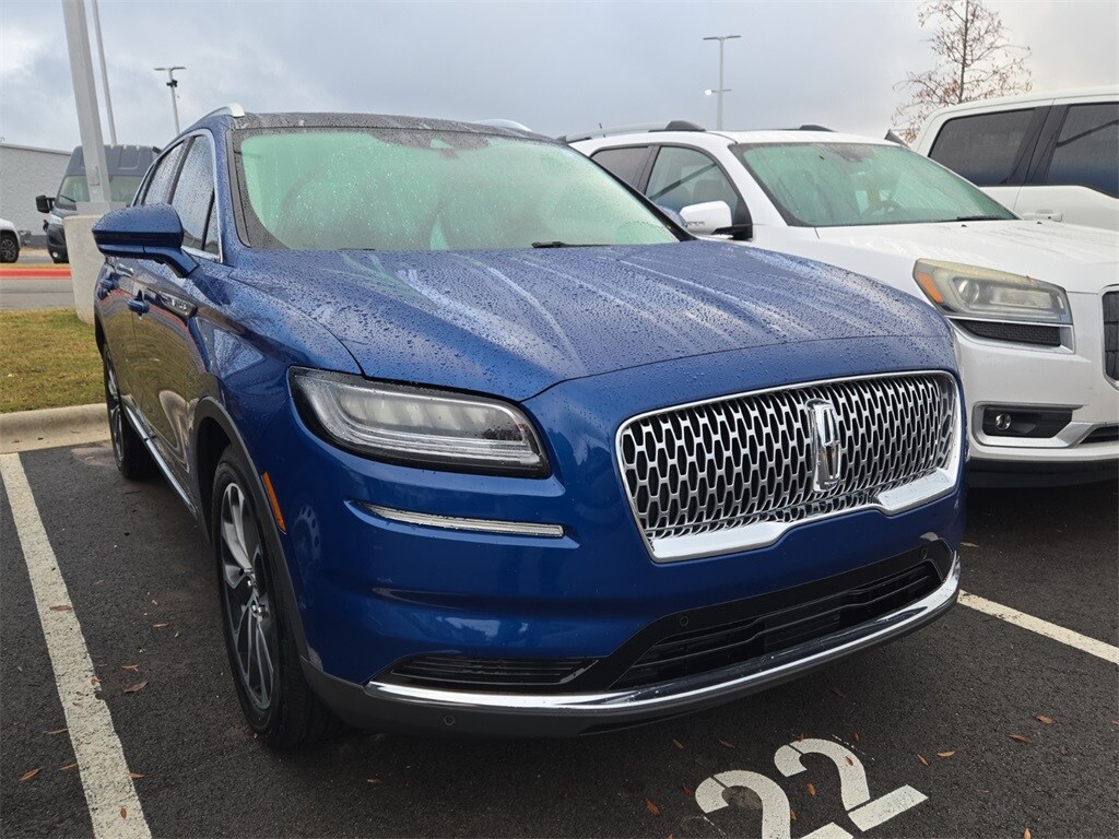 2021 Lincoln Nautilus Reserve photo 2