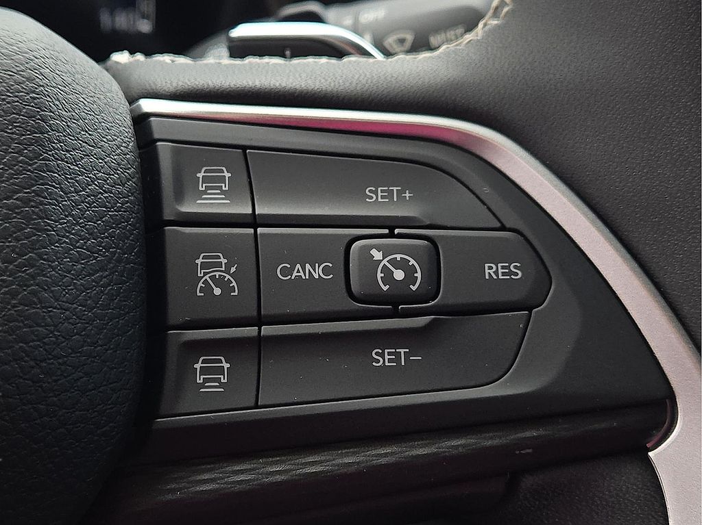 2024 Jeep Grand Cherokee Altitude - Photo 17