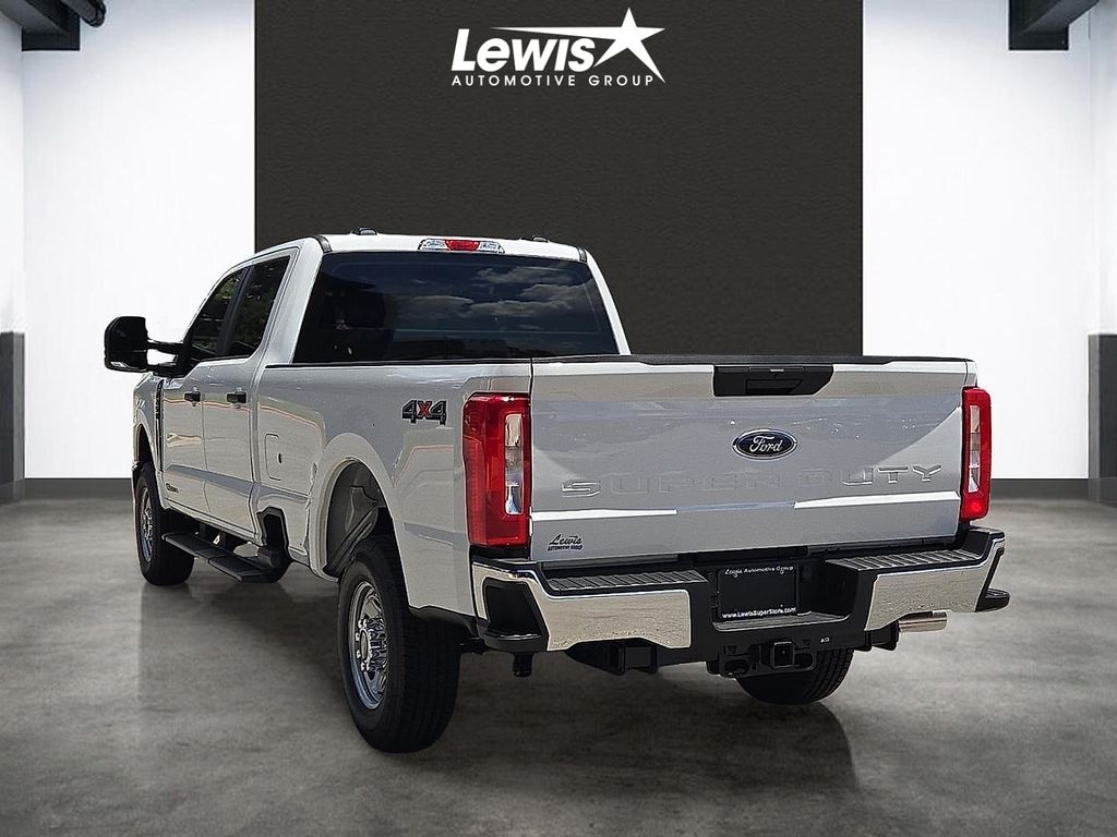 New 2026 Ford F-250SD XL Truck Crew Cab