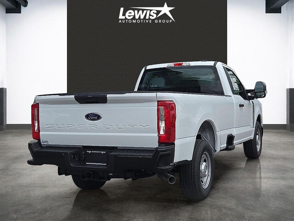 2025 Ford F-350 Super Duty XL - Photo 5