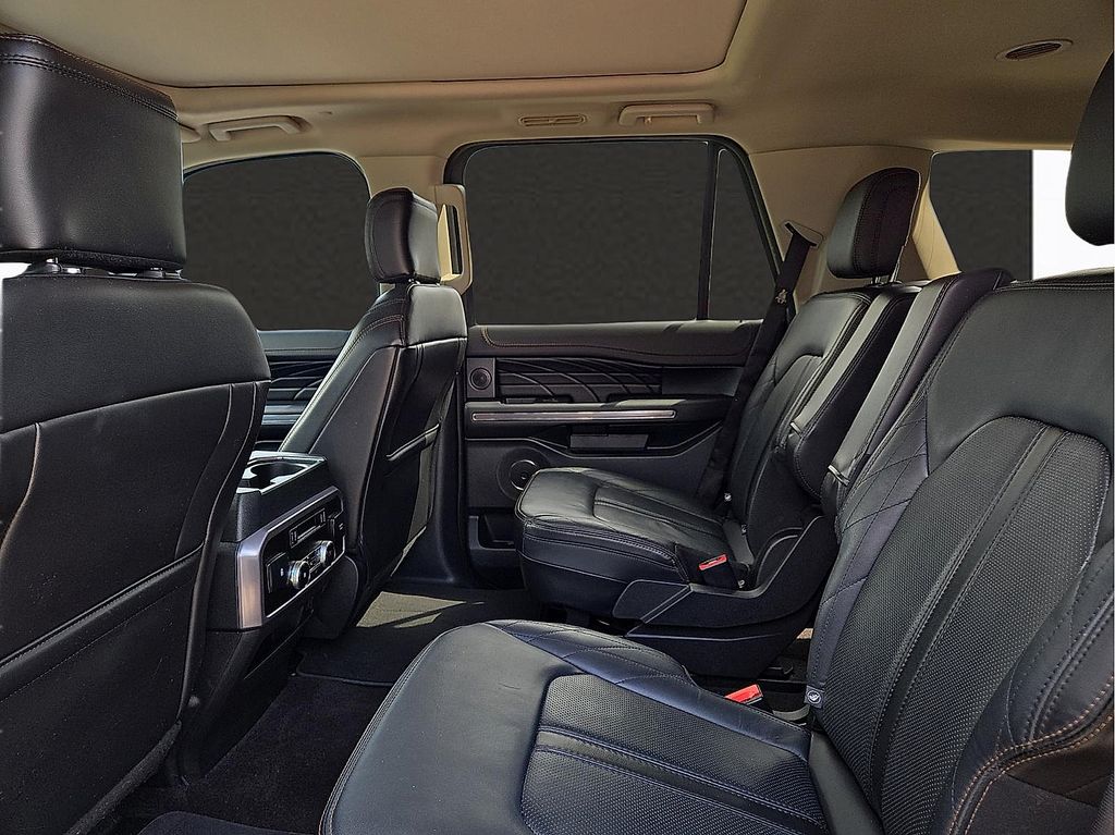 2020 Ford Expedition Platinum - Photo 10