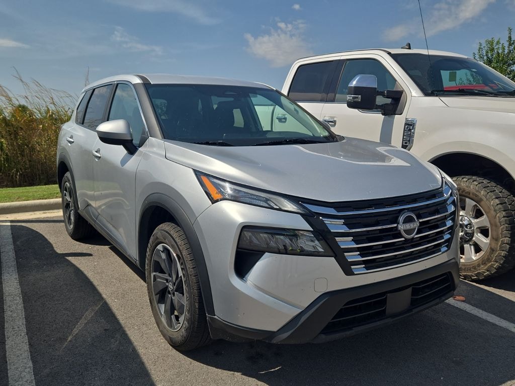 Used 2025 Nissan Rogue SV SUV