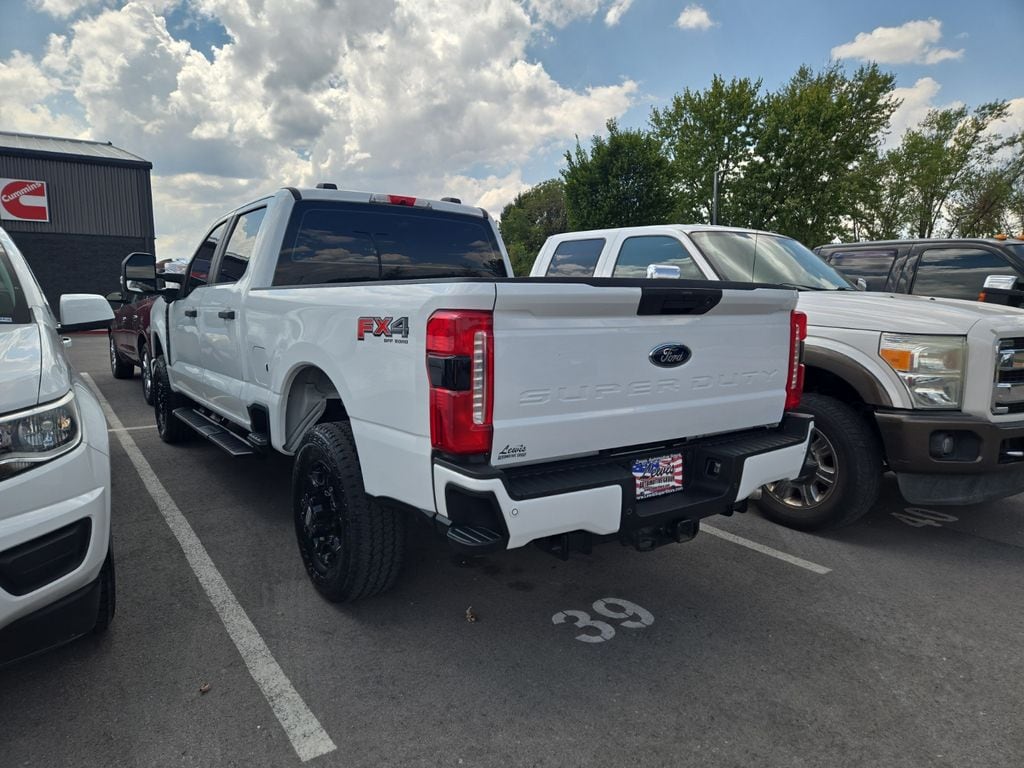 2025 Ford F-250 Super Duty XL - Photo 2