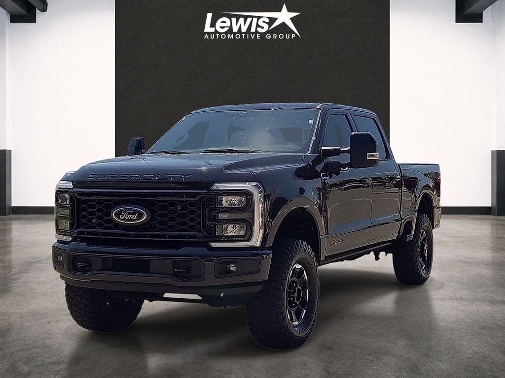 Used 2025 Ford F-250SD Lariat Truck Crew Cab