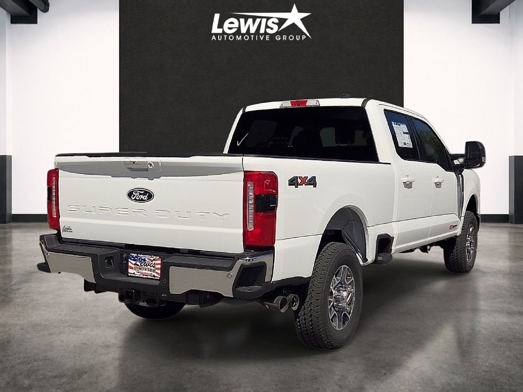 New 2027 Ford F-250SD Lariat Truck Crew Cab