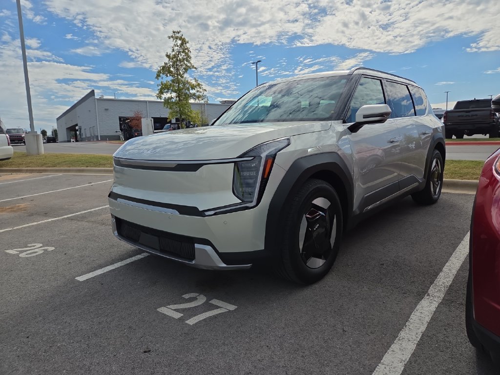 Used 2024 Kia EV9 Wind SUV