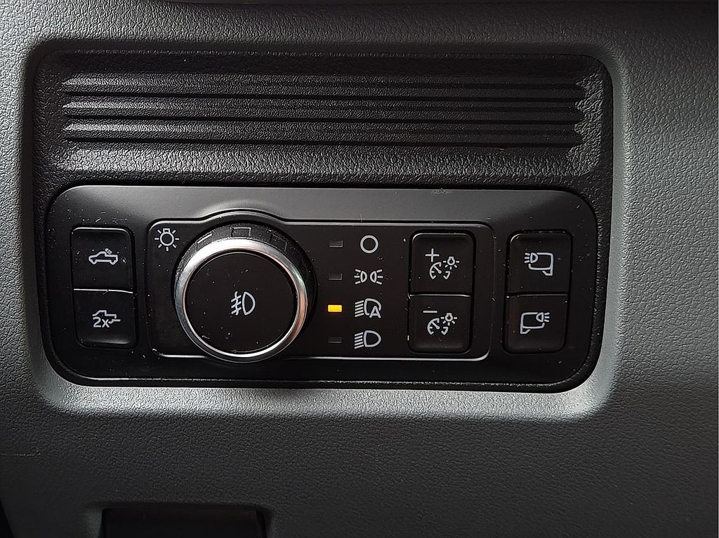 2026 Ford F-350 Super Duty XLT - Photo 17