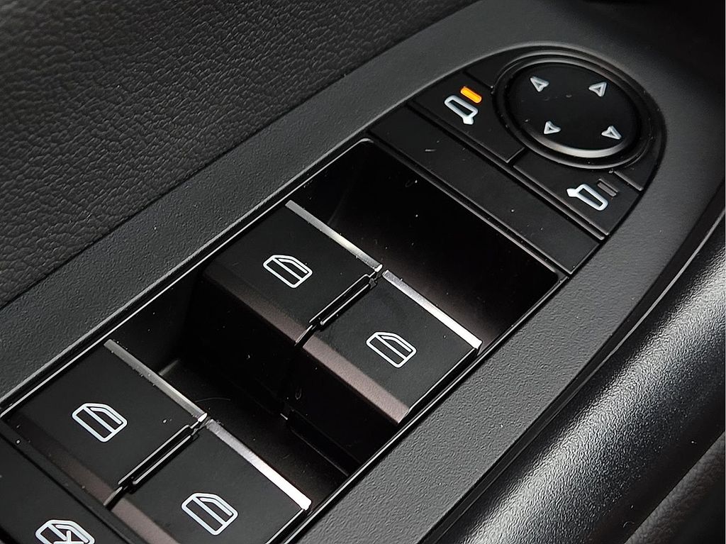 2025 Mazda CX-50 Select - Photo 17
