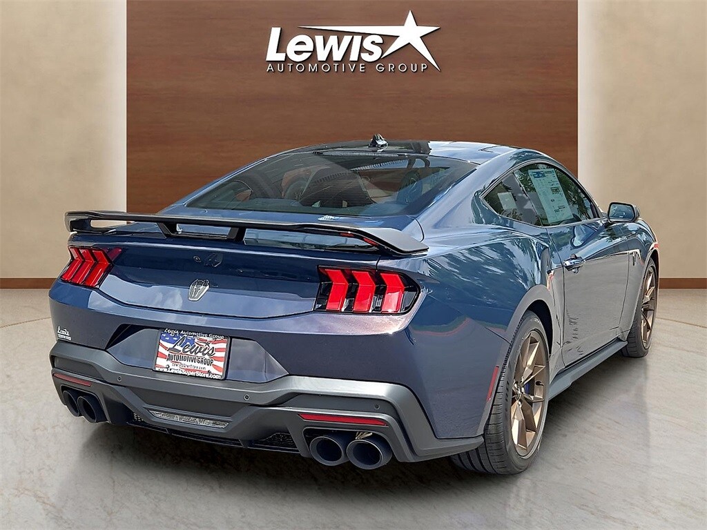 2025 Ford Mustang Dark Horse Deluxe photo 4