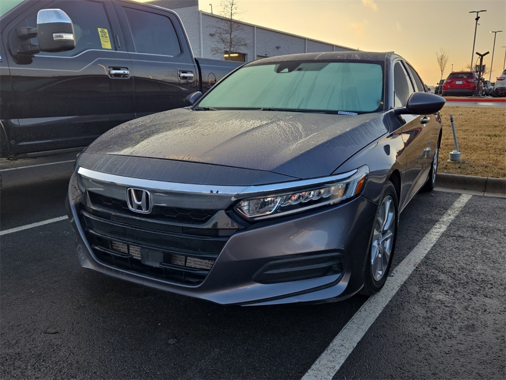 2018 Honda Accord LX's photo
