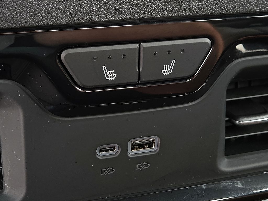 2026 GMC Sierra 1500 AT4 - Photo 10