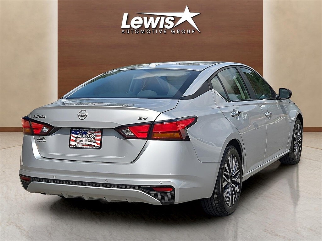 2024 Nissan Altima 2.5 SV photo 4