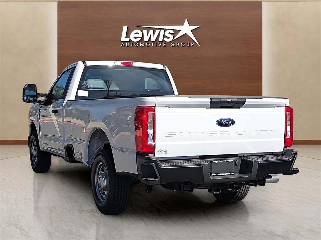 2026 Ford F-250 XL photo 3