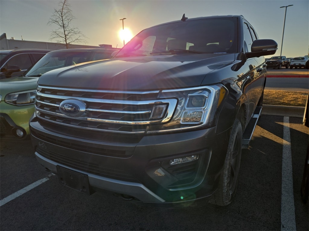 2021 Ford Expedition XLT's photo